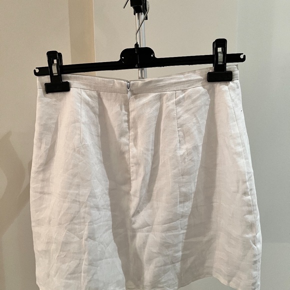 Verge Girl White Skirt - Picture 2 of 3